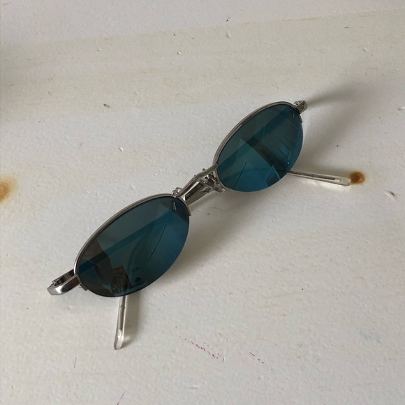 Mini vintage sunglasses - Picture 1 of 3